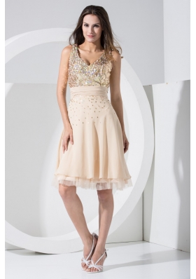 V-neck Knee-length  Prom Dresses with Sequins and Ruched Sash