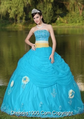 2014 Lovely Tulle Strapless Aqua Blue Quinceanera Dress For Girl With Flower Beaded