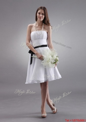 Latest White Strapless Sashes Prom Gowns with Knee Length