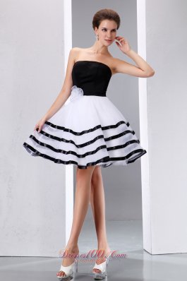 Black and White Beach Bridal Graduation Dress Knee-length Swirl Dance