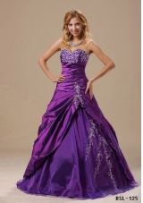 Sweetheart Quinceanera Dresses with Appliques Decorate Bust Ruched Bodice