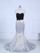 White And Black Sleeveless Brush Train Lace Formal Dresses