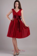 Wine Red Empire Sash Bridesmaid Dress V-neck Knee-length