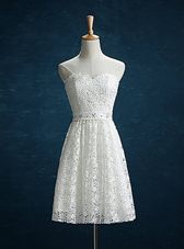 New Style Lace Sleeveless Mini Length Beading Zipper with White